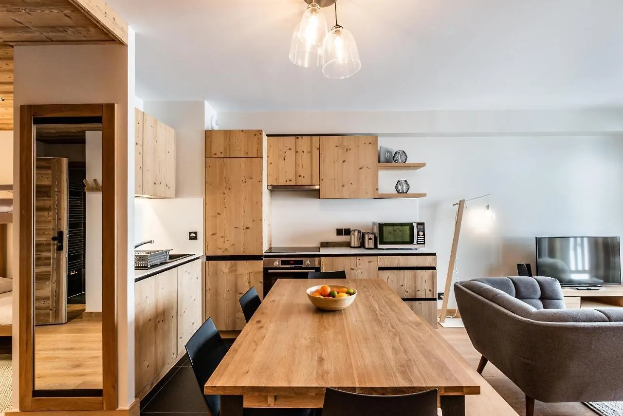 Residence Hameau De Clotaire Alpe D'Huez - By Emerald Stay Apartment