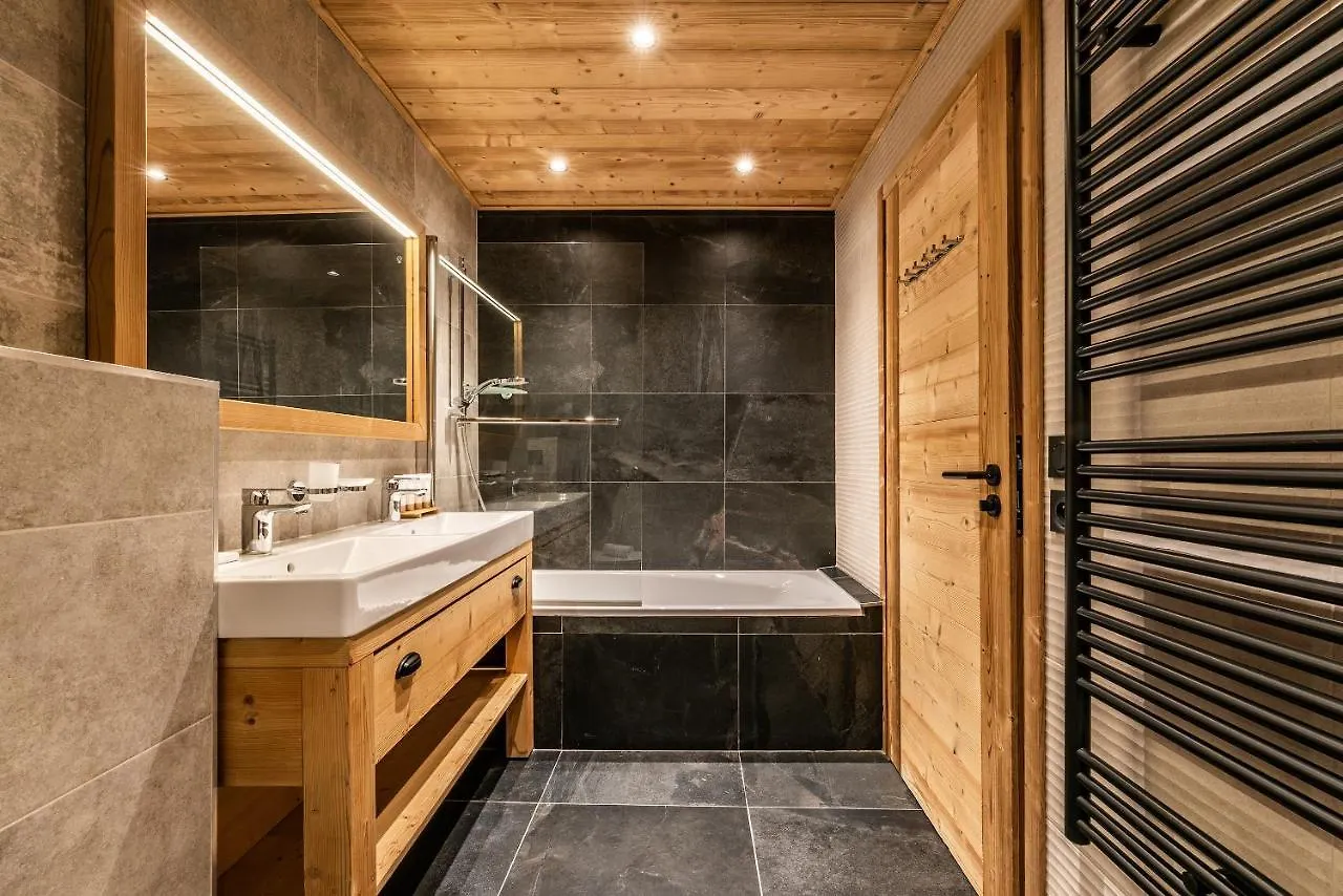 Residence Hameau De Clotaire Alpe D'Huez - By Emerald Stay 0*,
