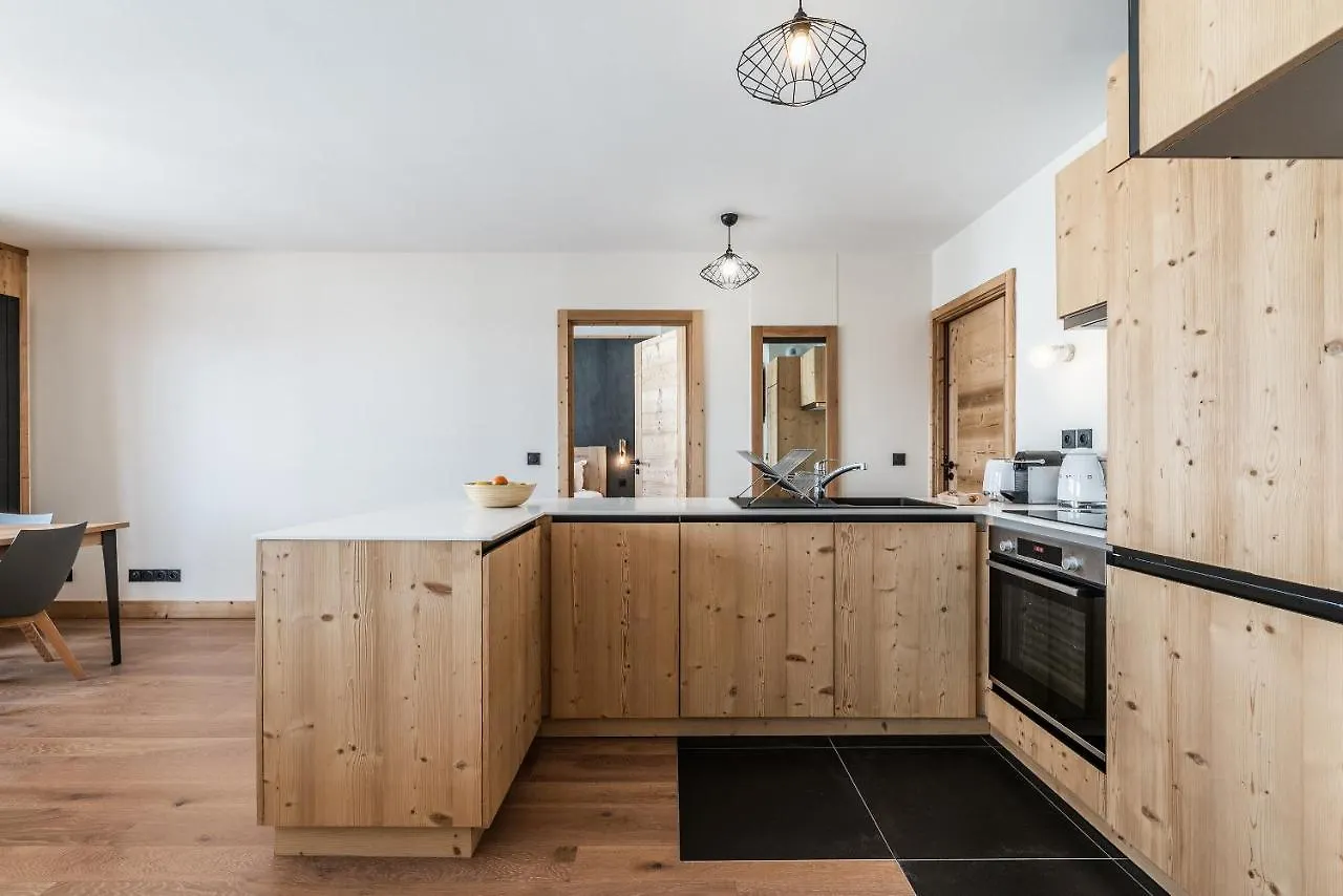 Residence Hameau De Clotaire Alpe D'Huez - By Emerald Stay Apartment